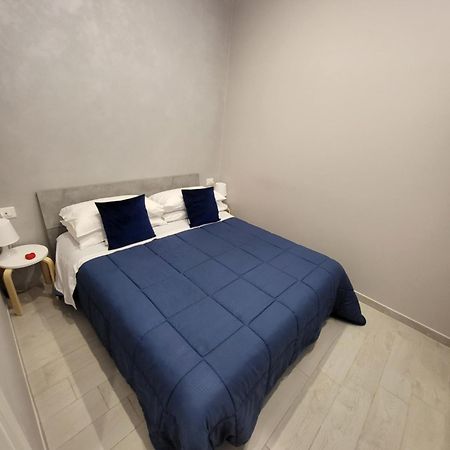 Casa Vacanze Manthy Posizione Centrale Bari Exteriör bild