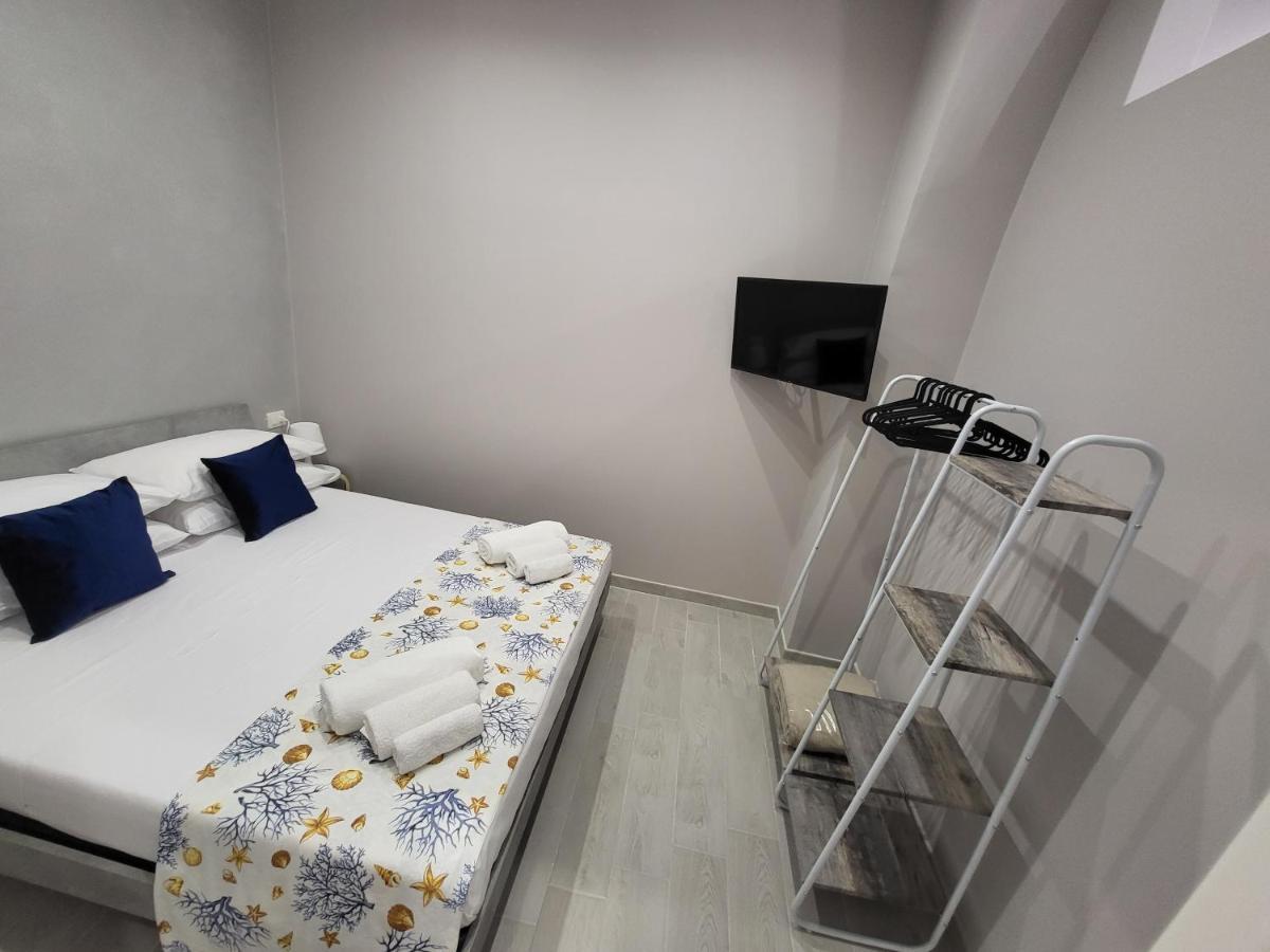 Casa Vacanze Manthy Posizione Centrale Bari Exteriör bild