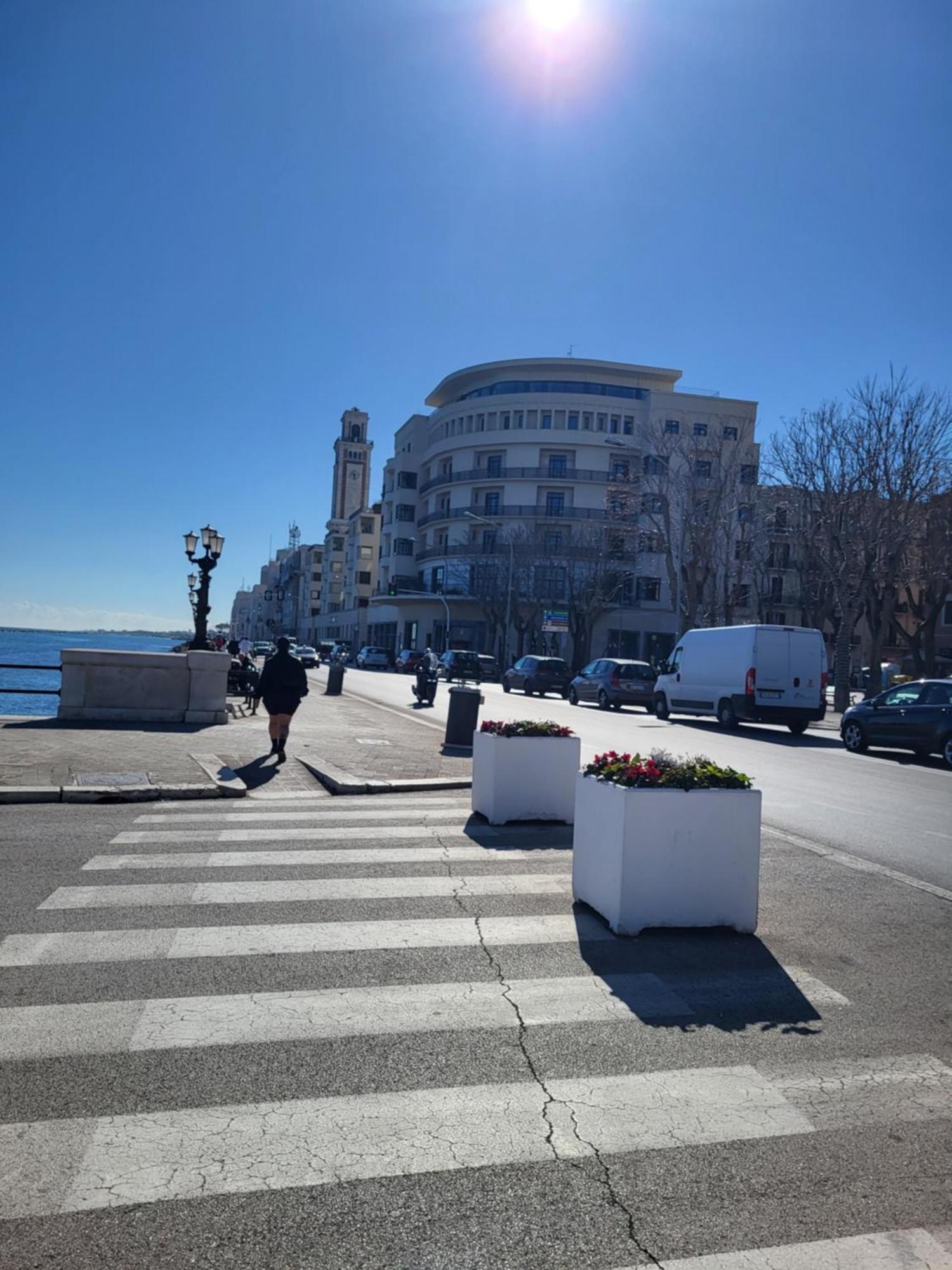 Casa Vacanze Manthy Posizione Centrale Bari Exteriör bild