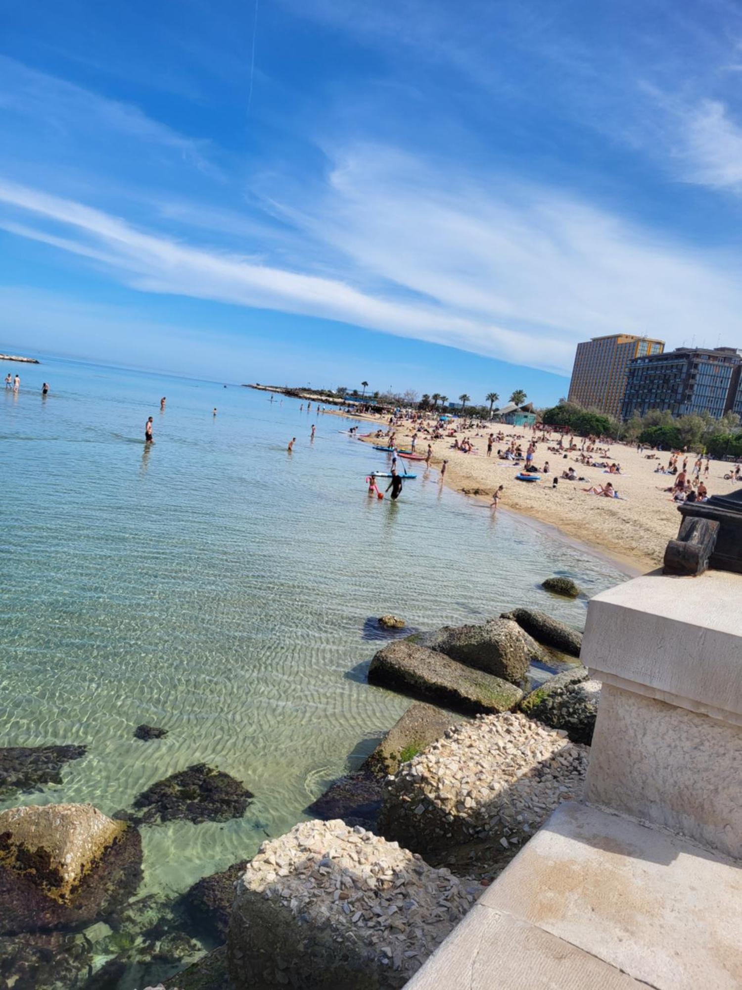 Casa Vacanze Manthy Posizione Centrale Bari Exteriör bild