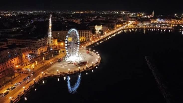 Casa Vacanze Manthy Posizione Centrale Bari Exteriör bild