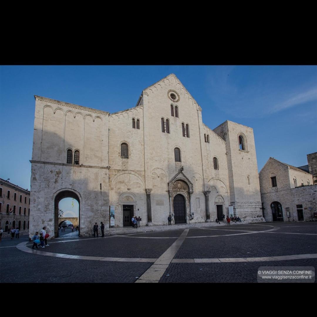 Casa Vacanze Manthy Posizione Centrale Bari Exteriör bild