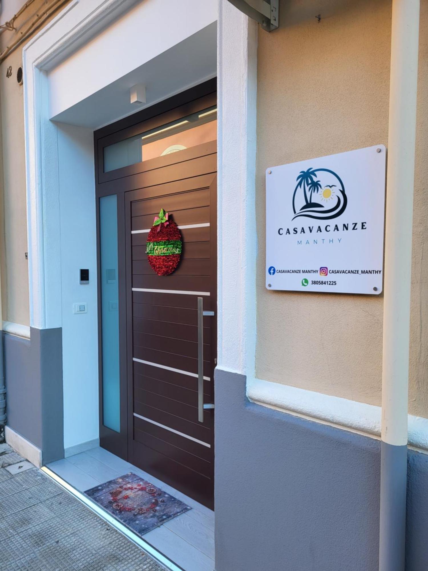Casa Vacanze Manthy Posizione Centrale Bari Exteriör bild
