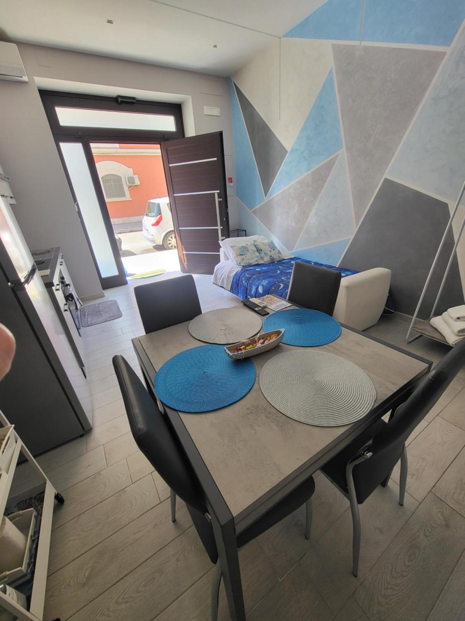 Casa Vacanze Manthy Posizione Centrale Bari Exteriör bild
